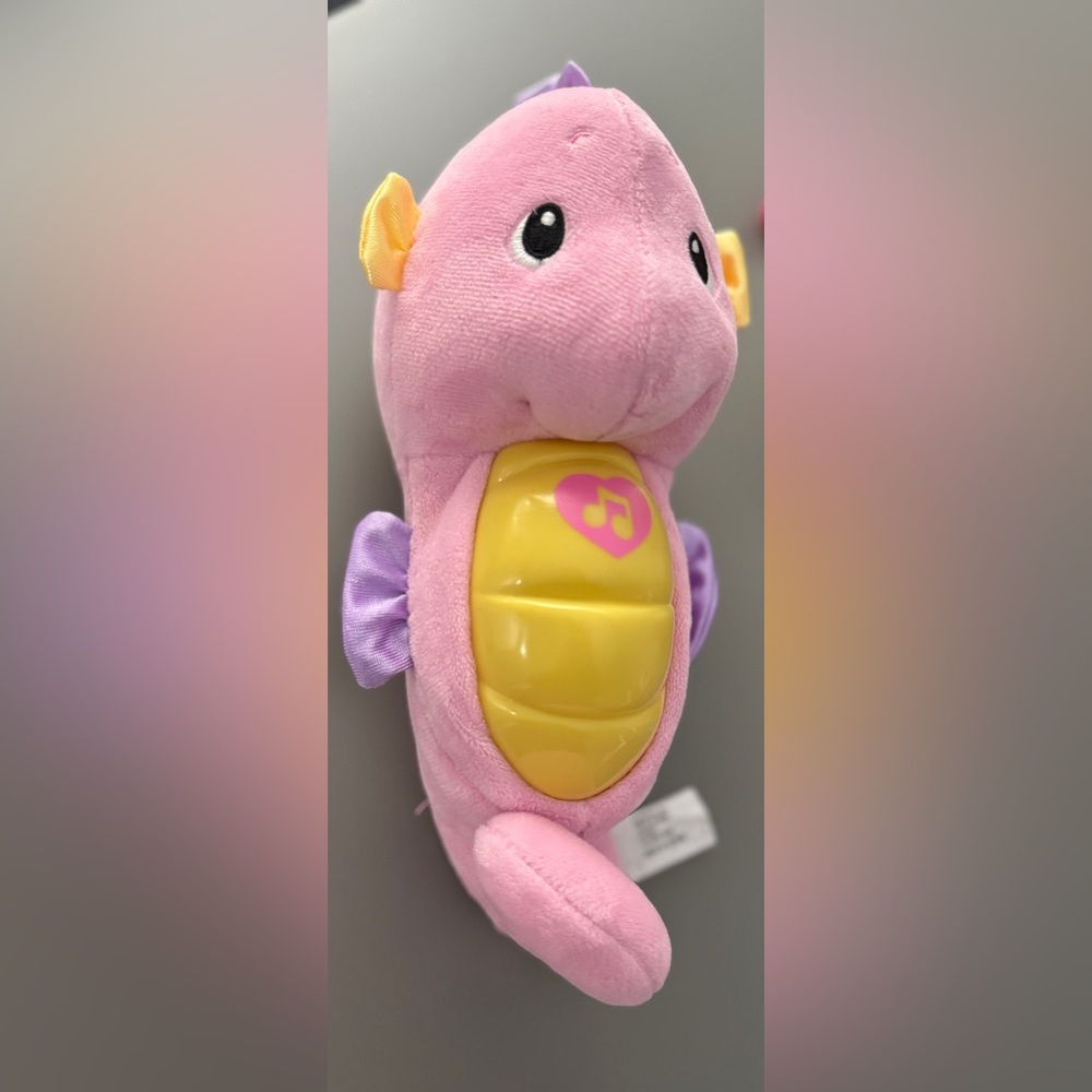 Fisher-Price Soothe & Glow Seahorse – Pink | Musical Plush Night-Light Toy - Picture 4 of 6